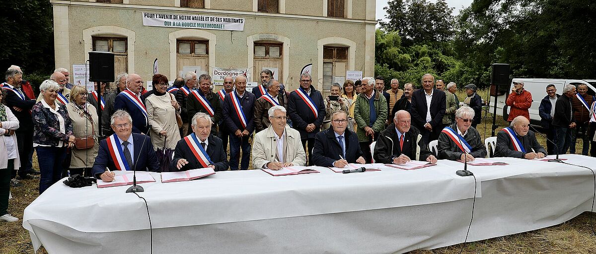 La Convention pour la réouverture de la halte ferroviaire de Fayrac officiellement signée